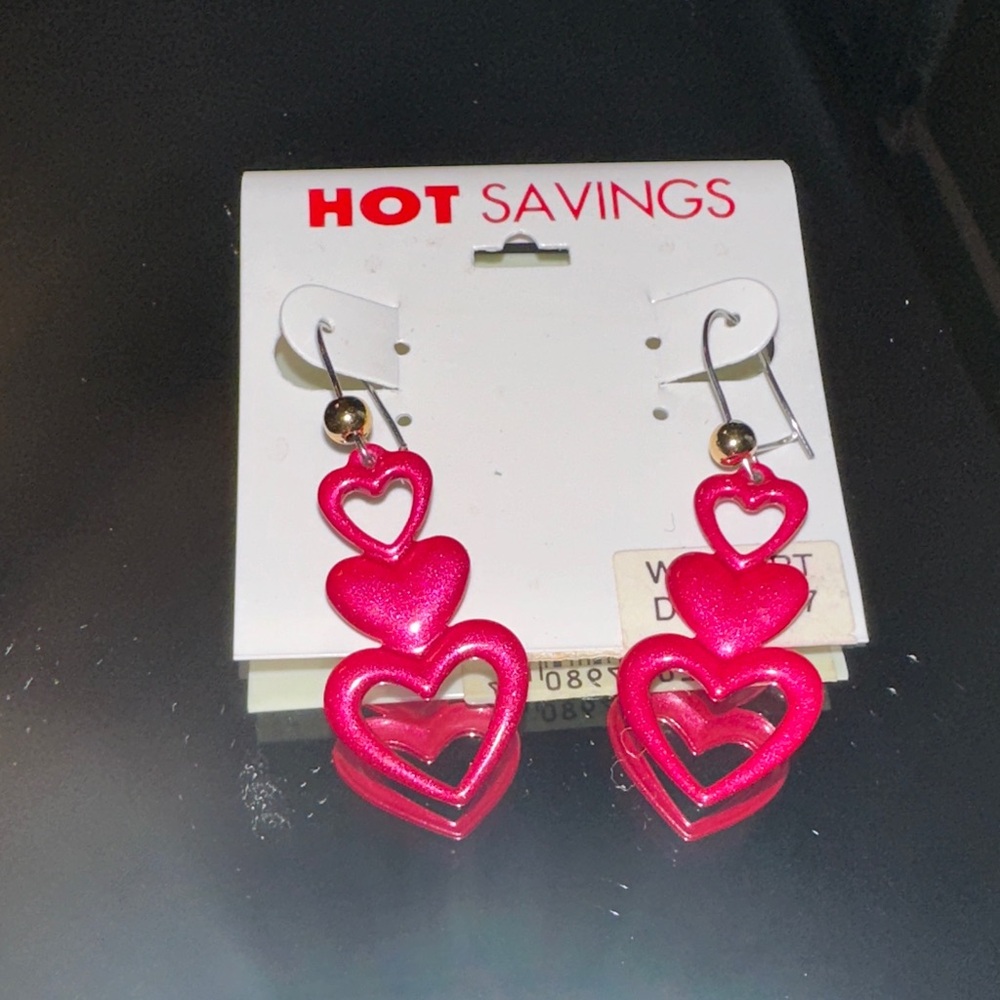 Vintage New on card Vintage Fuchsia Pink Triple Heart‎ Metal Drop Wire Earrings